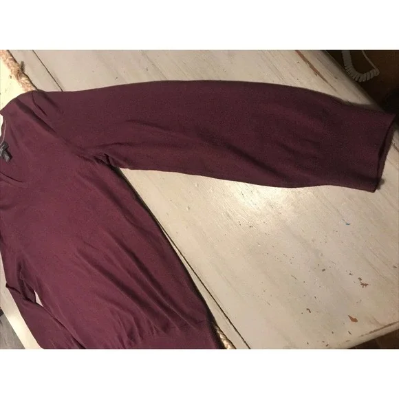 Banana Republic Luxury Burgundy Vneck Silk Cashmere Blend Pullover Sweater Sz L - Picture 2 of 8